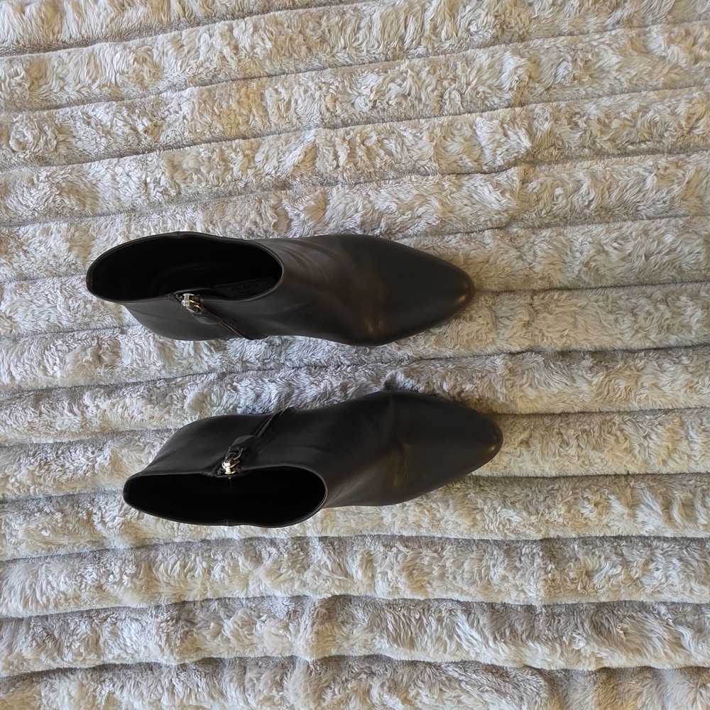 Prada Authentic Black Leather High Block Wood Grain Heel Ankle Booties - Picture 9 of 15